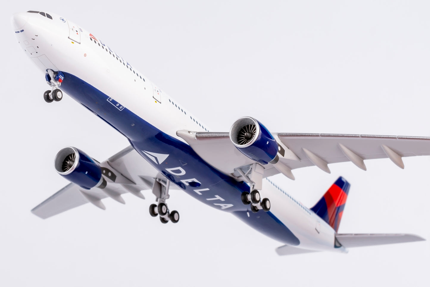 NG Models 1:400 Delta Air Lines Airbus A330-300 N815NW NG 62068