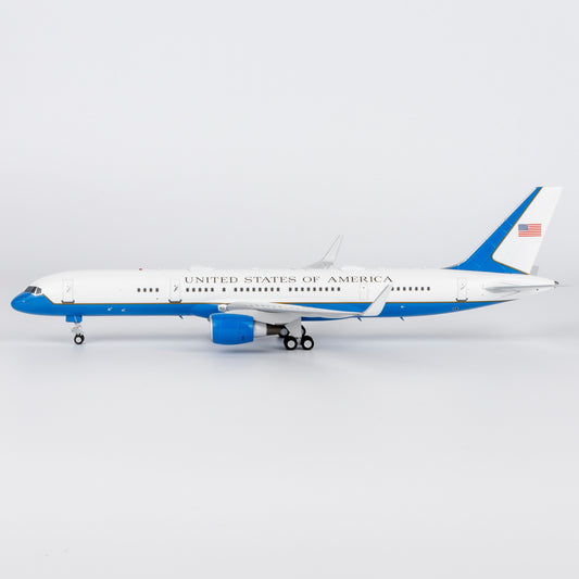 NG Models 1:200 USAF Boeing C-32A (757-200) 19-0018 42042