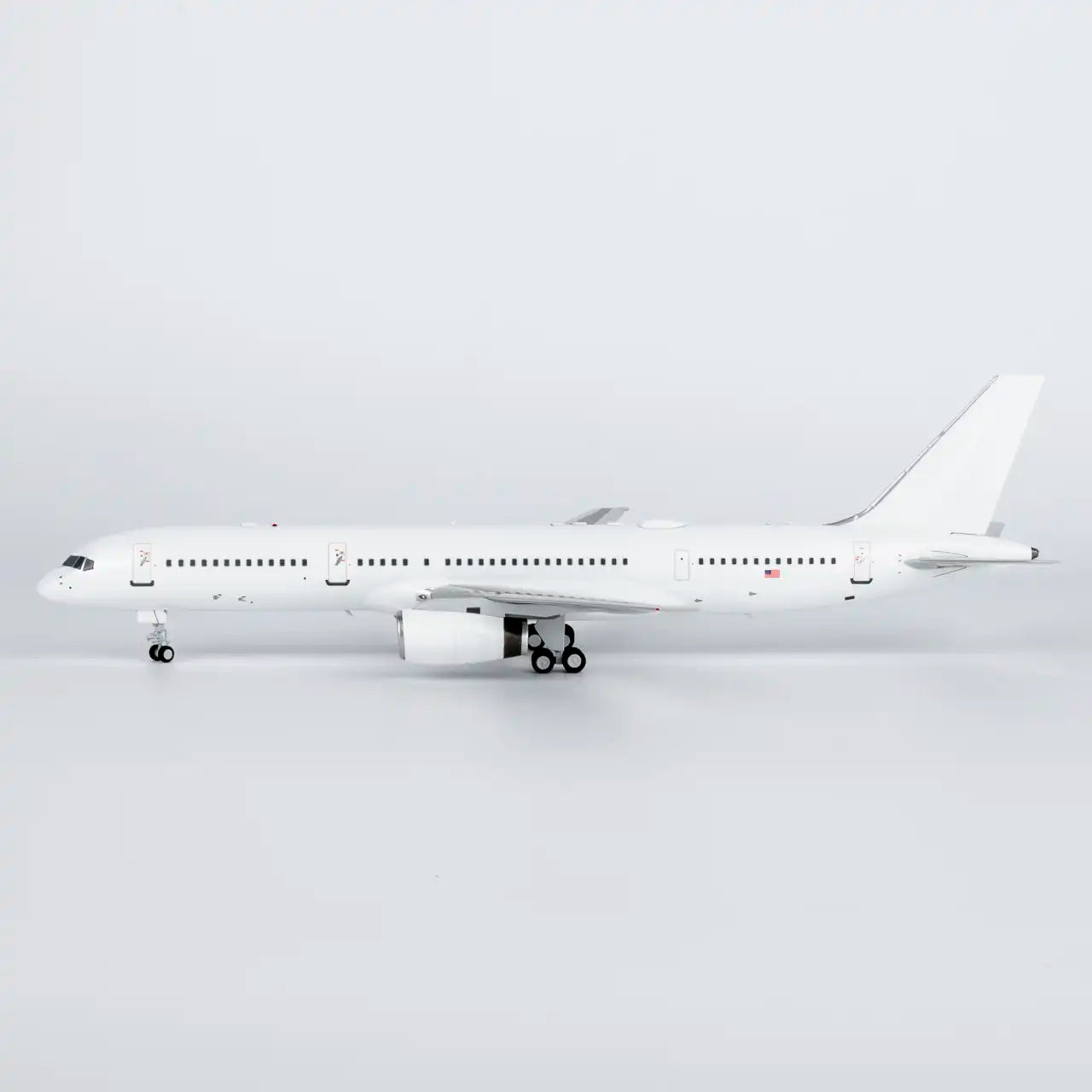 NG Models 1:200 USAF Boeing C-32B 02-4452 42045