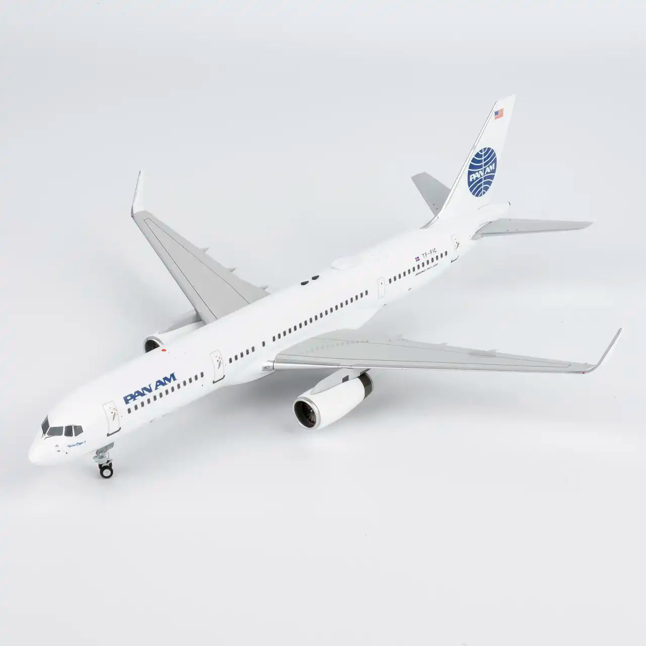 NG Models 1:200 Icelandair Boeing 757-200 TF-FIC "Pan Am" 42057