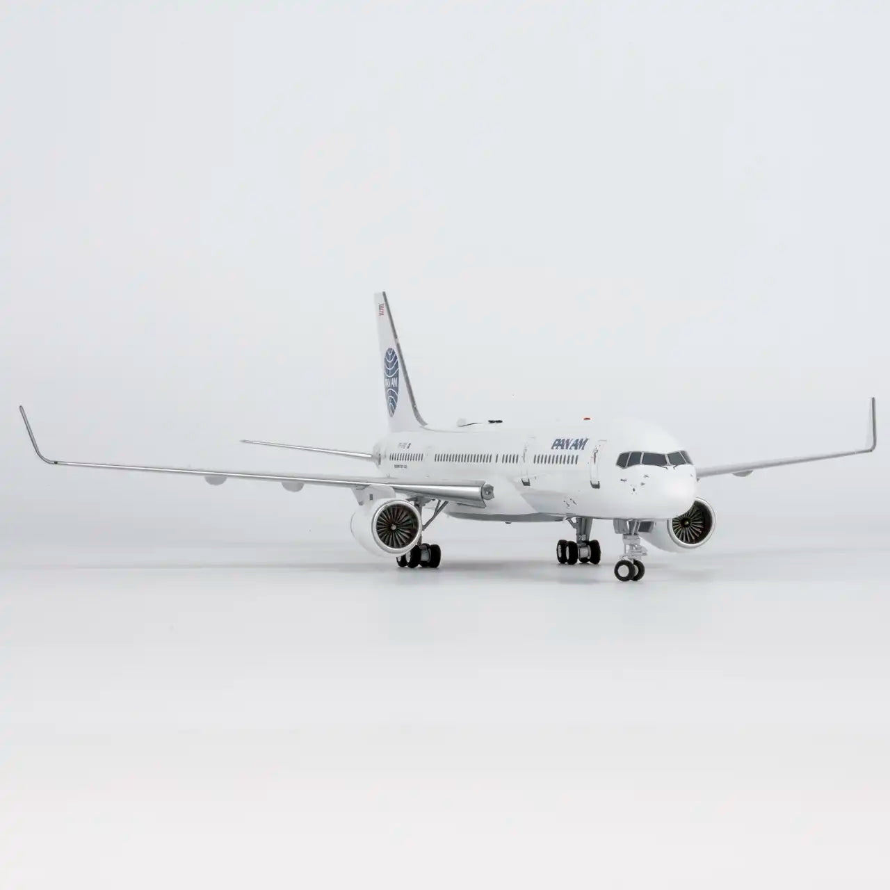 NG Models 1:200 Icelandair Boeing 757-200 TF-FIC "Pan Am" 42057
