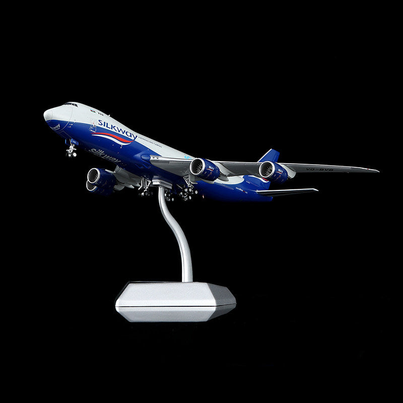 HX Models 1:400 Silk Way West Airlines Boeing 747-8F VQ-BVB