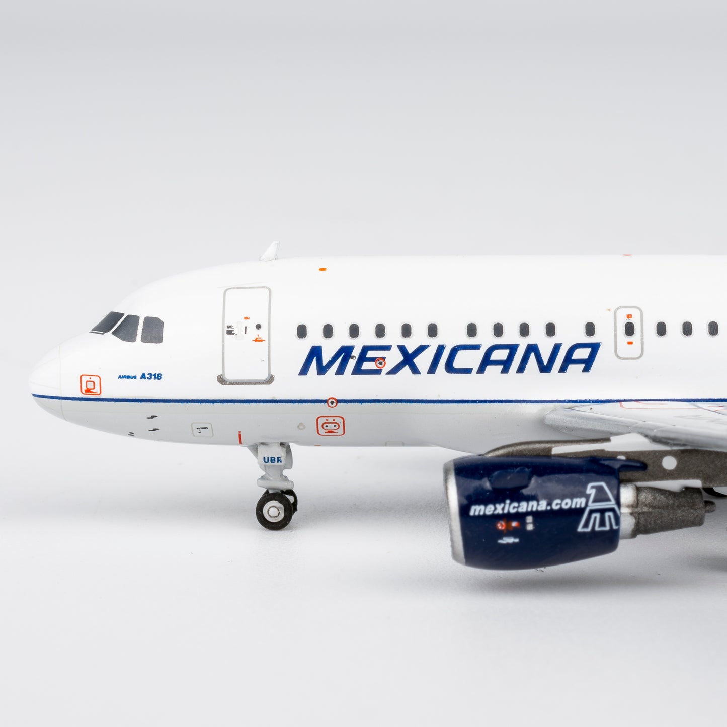 NG Models 1:400 Mexicana Airbus A318 XA-UBR "Old Colors" 48030