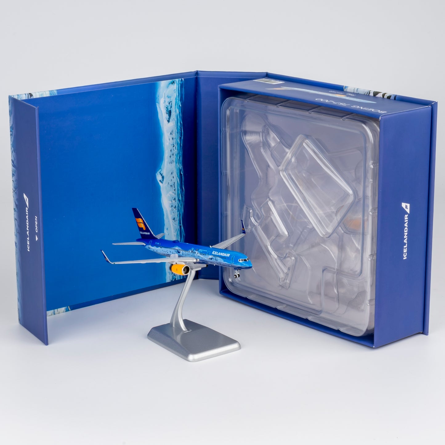NG ULTIMATE 1:400 Icelandair Boeing 757-200 TF-FIR "Vatnajökull" 53212