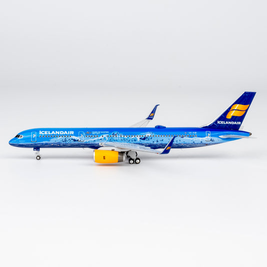 Pre-Order NG ULTIMATE 1:400 Icelandair Boeing 757-200 TF-FIR "Vatnajökull" 53212