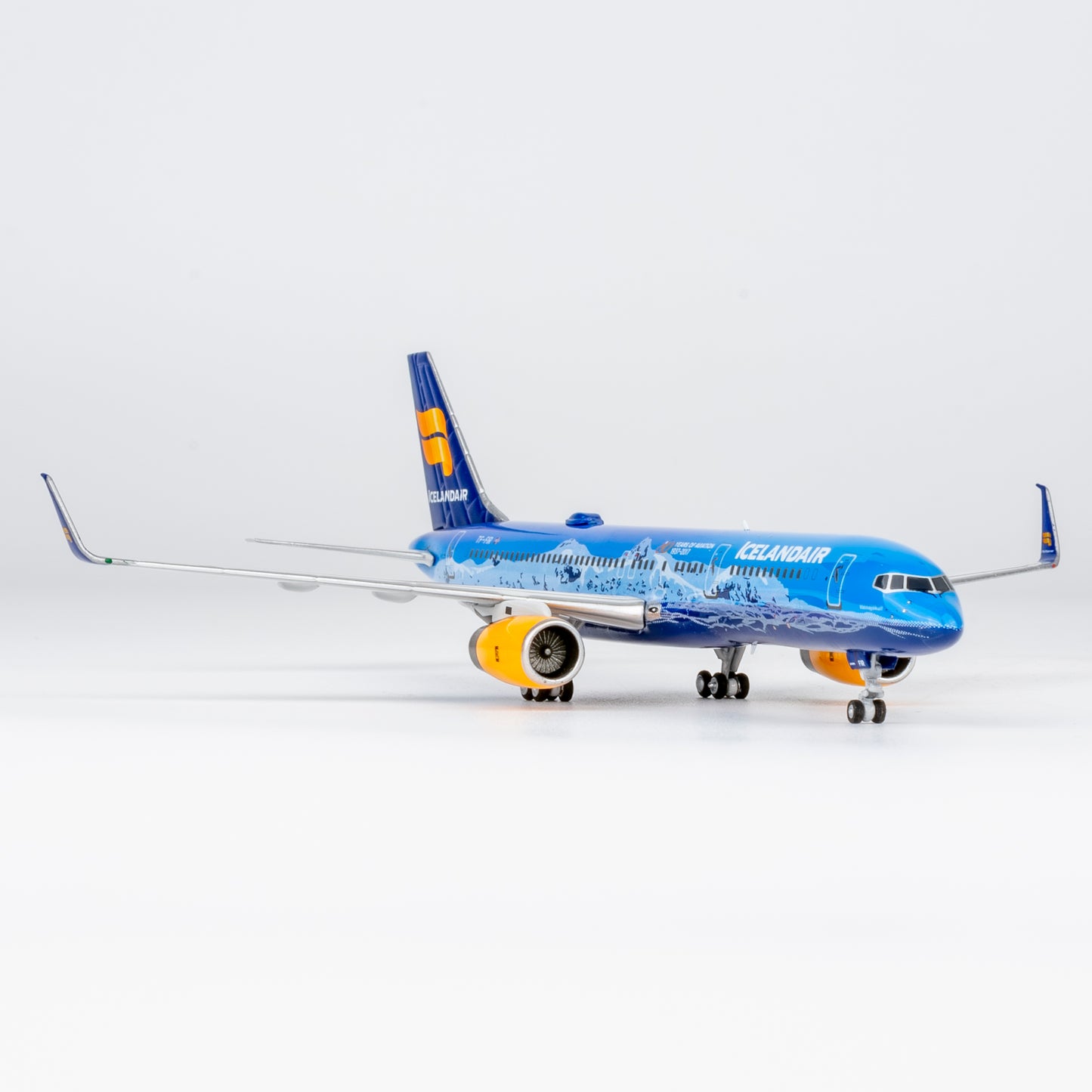 NG ULTIMATE 1:400 Icelandair Boeing 757-200 TF-FIR "Vatnajökull" 53212