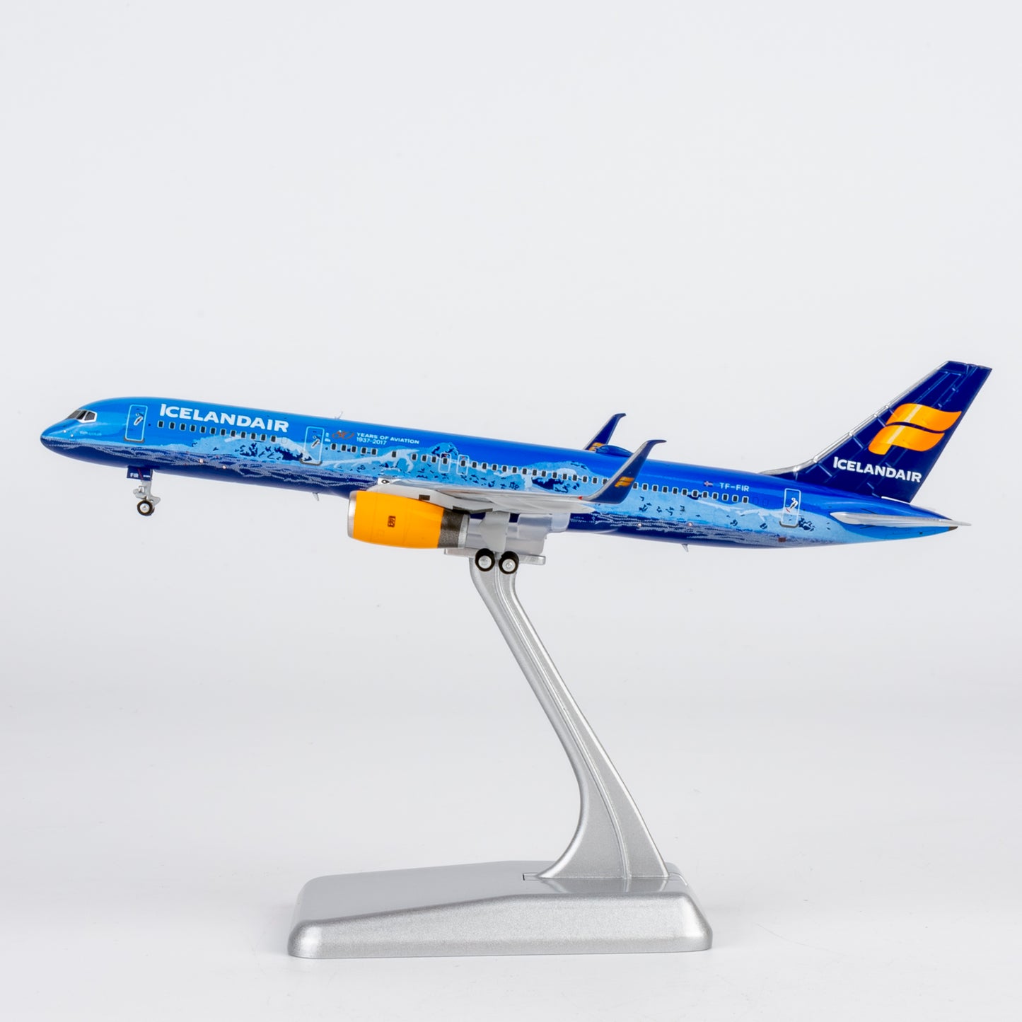 NG ULTIMATE 1:400 Icelandair Boeing 757-200 TF-FIR "Vatnajökull" 53212
