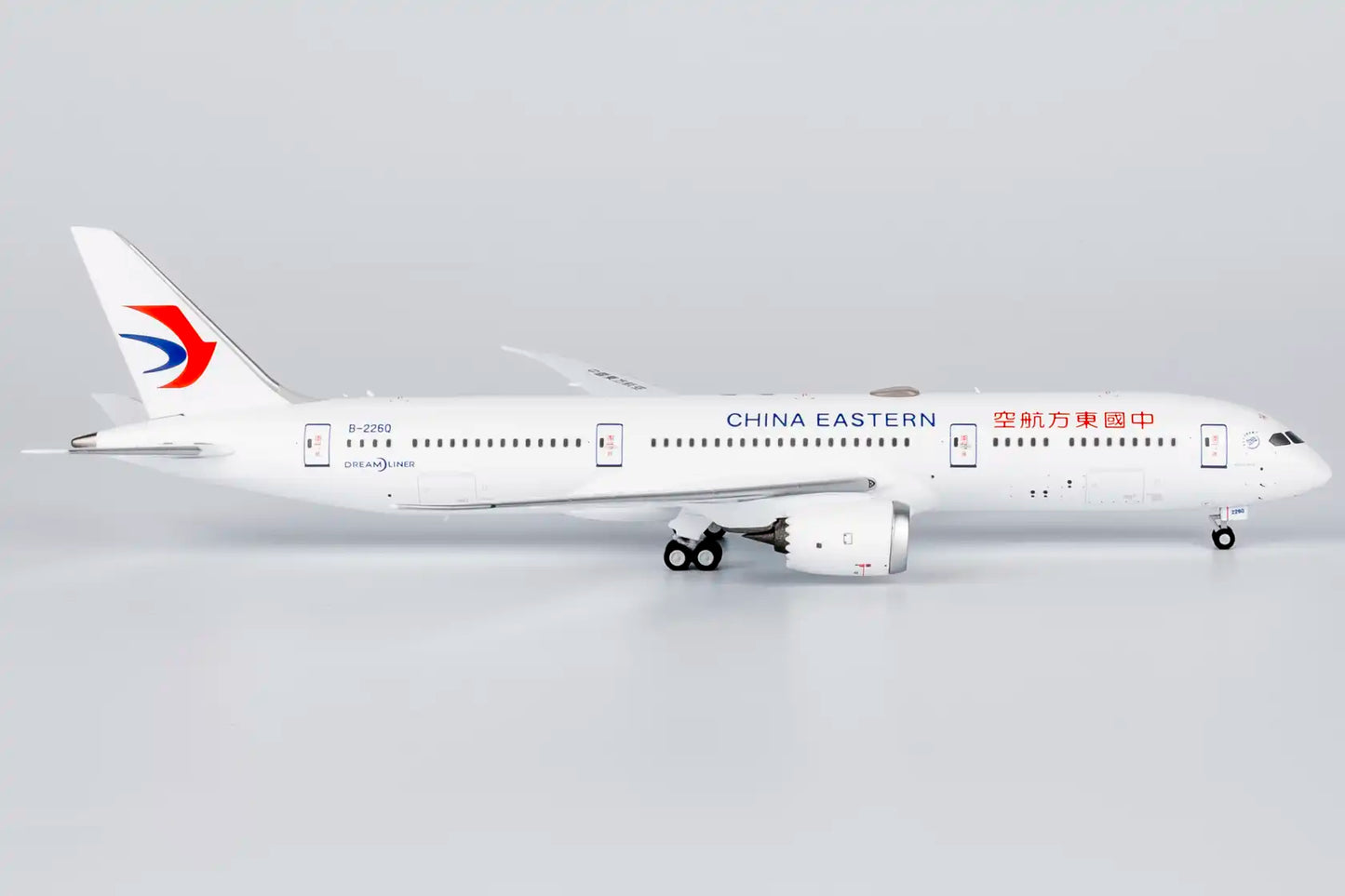 NG Models 1:400 China Eastern Airlines Boeing 787-9 B-226Q 55137