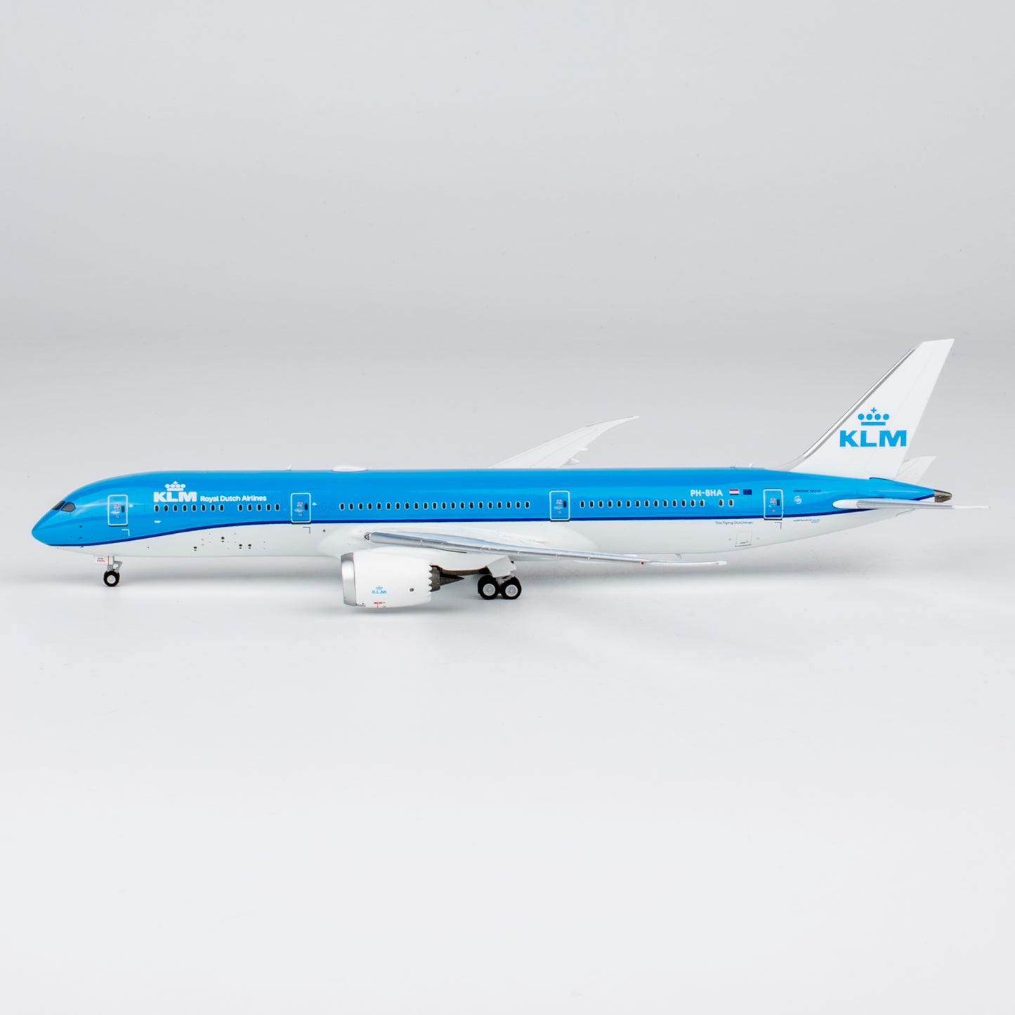 NG Models 1:400 KLM Boeing 787-9 PH-BHA "Carnation/Anjer" 55148