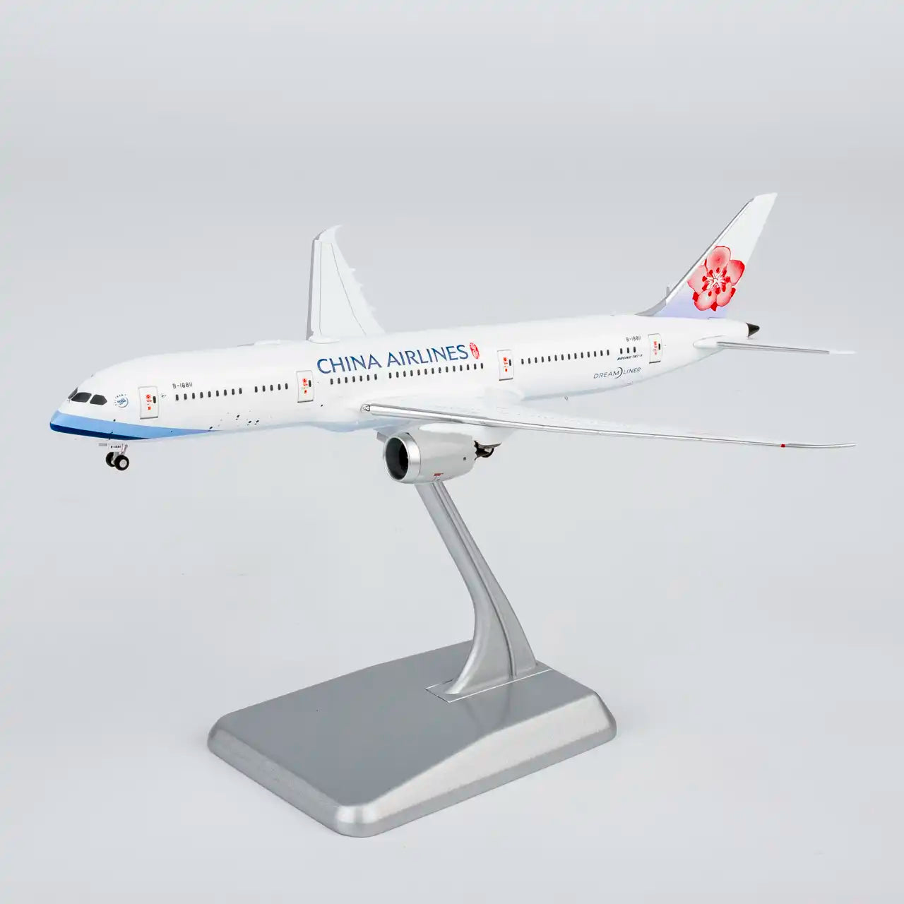NG ULTIMATE 1:400 China Airlines Boeing 787-9 B-18811 "1st 787-9 for China Airlines" 55158