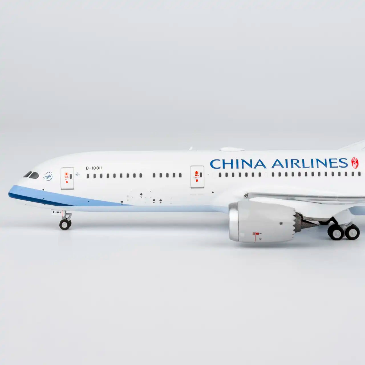 NG ULTIMATE 1:400 China Airlines Boeing 787-9 B-18811 "1st 787-9 for China Airlines" 55158