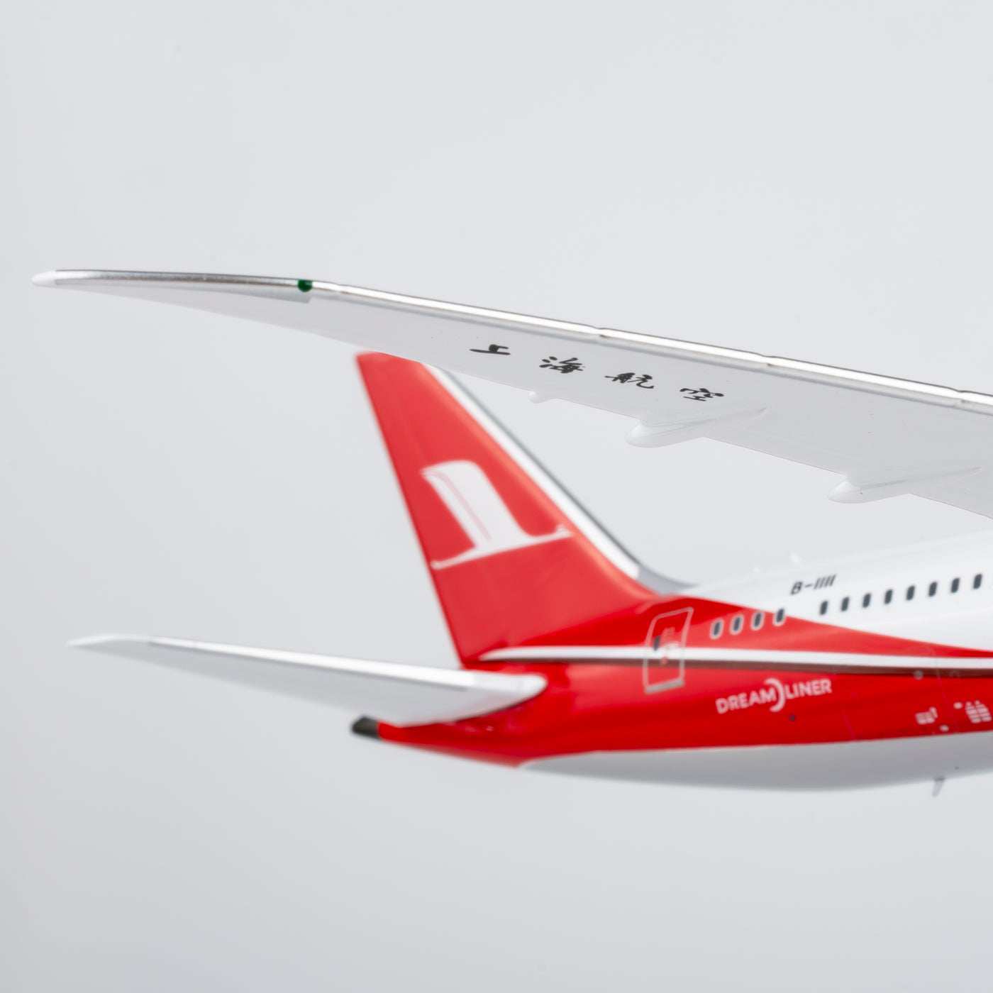 Pre-Order NG Models 1:400 Shanghai Airlines Boeing 787-9 B-1111 "100th Aircraft" 55170