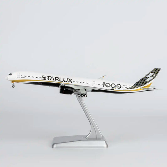 NG Models ULTIMATE 1:400 Starlux Airlines Airbus A350-1000 B-58551 "Carbon Fiber" 57025
