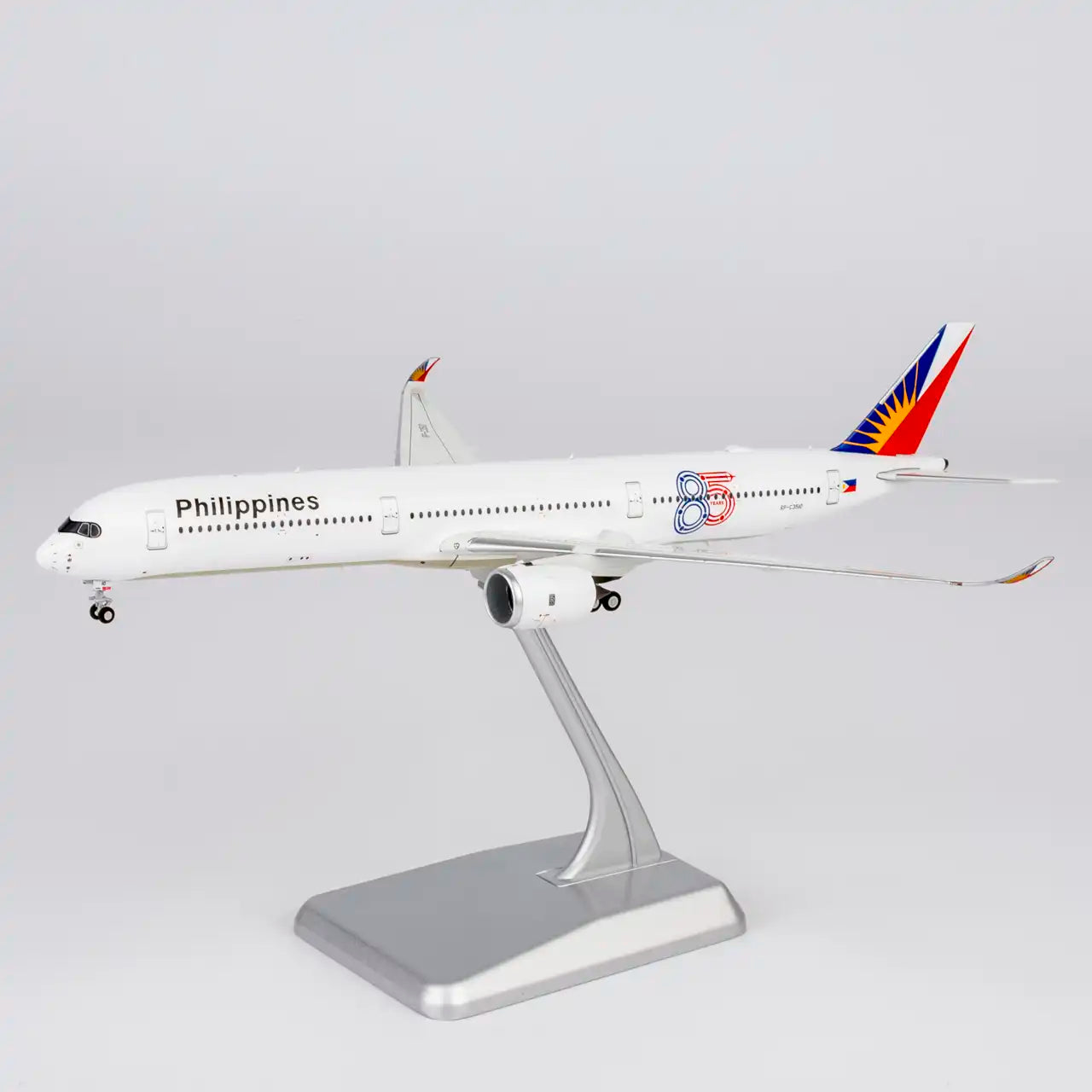 NG Models ULTIMATE 1:400 Philippine Airlines Airbus A350-1000 RP-C3510 "85th Anniversary" 57027