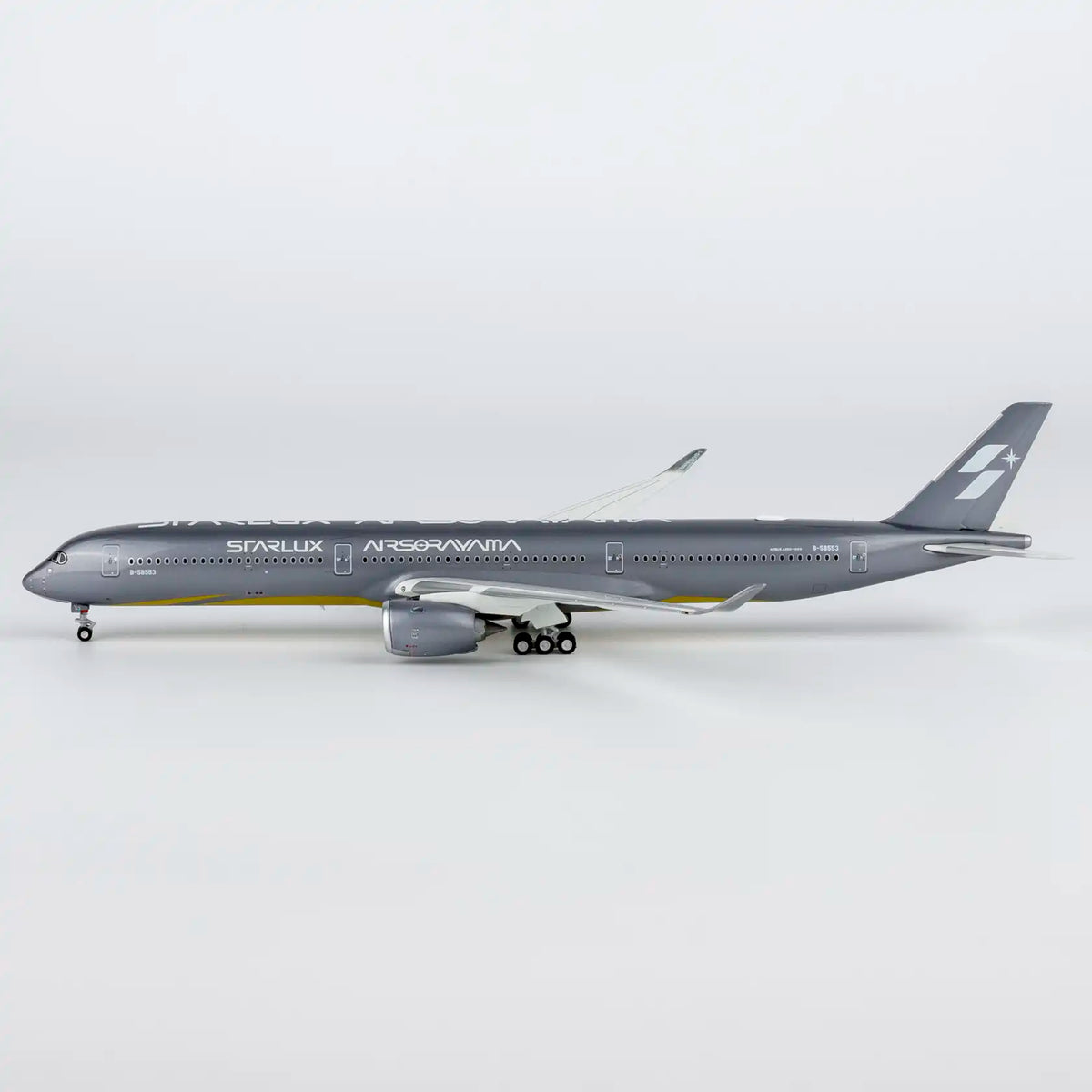 NG ULTIMATE 1:400 Starlux Airlines A350-1000 B-58553 "Airsorayama Silver" 57045