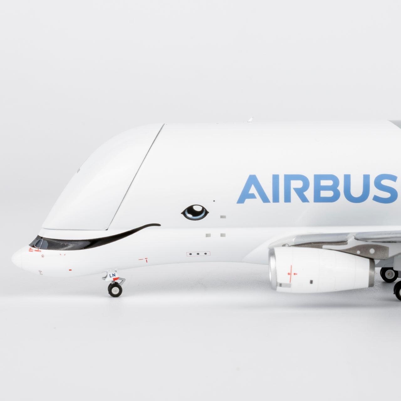 NG Models 1:400 Airbus Transport A330-743L Beluga XL F-GXLN #5 60015