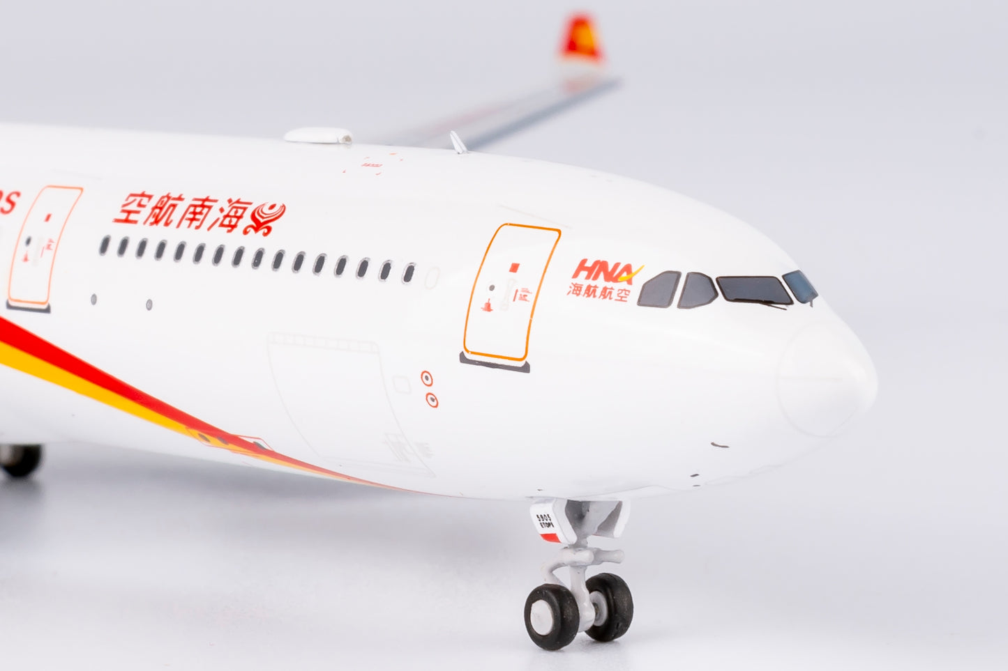 NG Models 1:400 Hainan Airlines Airbus A330-300 B-5905 NG 62071