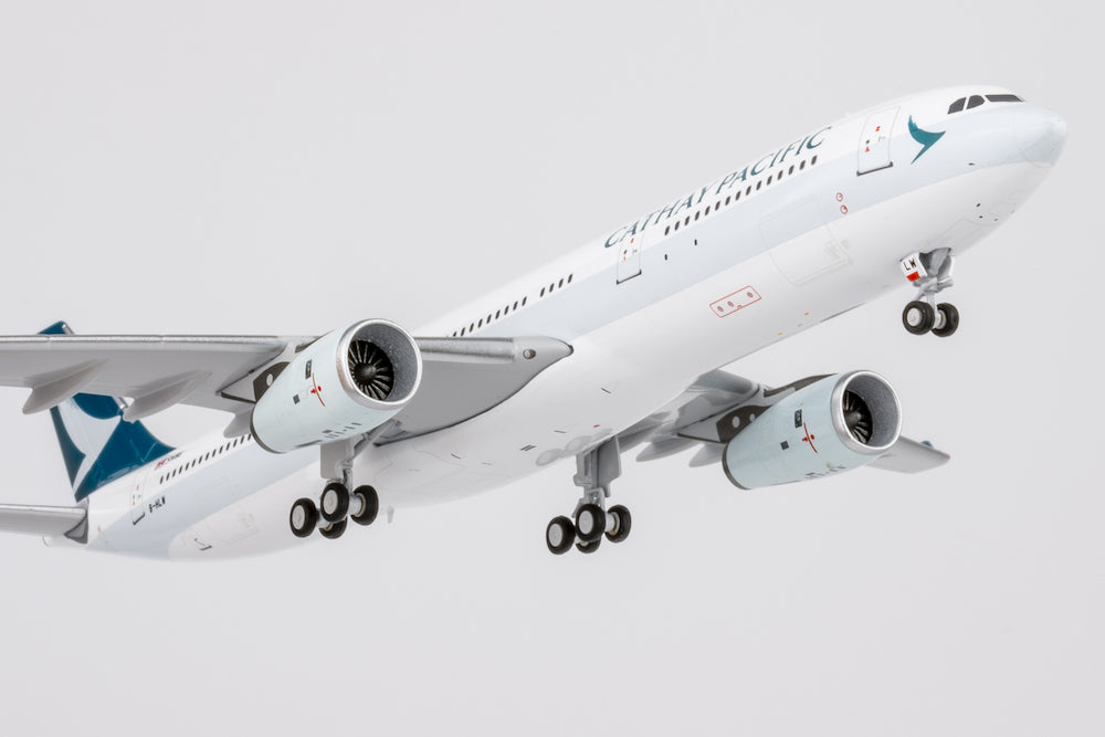 NG Models 1:400 Cathay Pacific Airways Airbus A330-300 B-HLW 62083