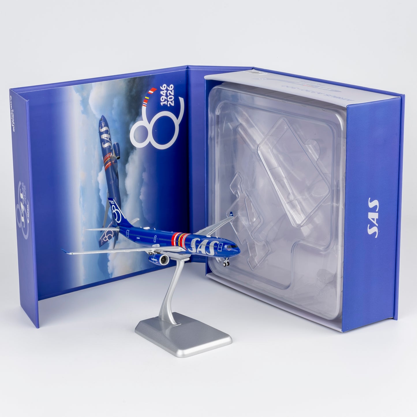 NG ULTIMATE 1:400 SAS Scandinavian Airlines Airbus A330-300 LN-RKR "80 Years" 62087