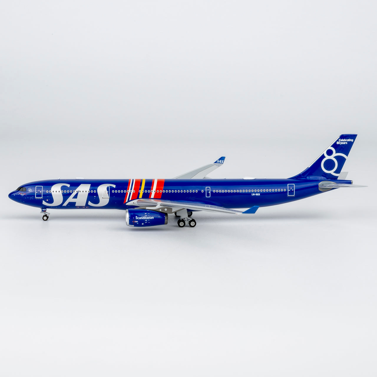 NG ULTIMATE 1:400 SAS Scandinavian Airlines Airbus A330-300 LN-RKR "80 Years" 62087
