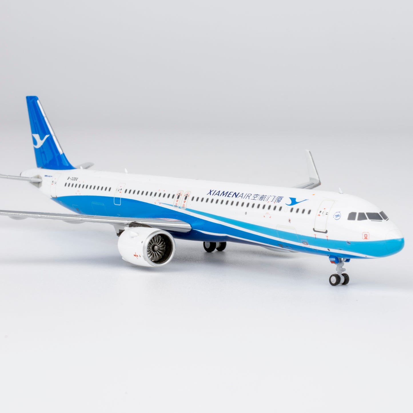 NG Models 1:400 Xiamen Airlines Airbus A321neo B-32DQ 64145