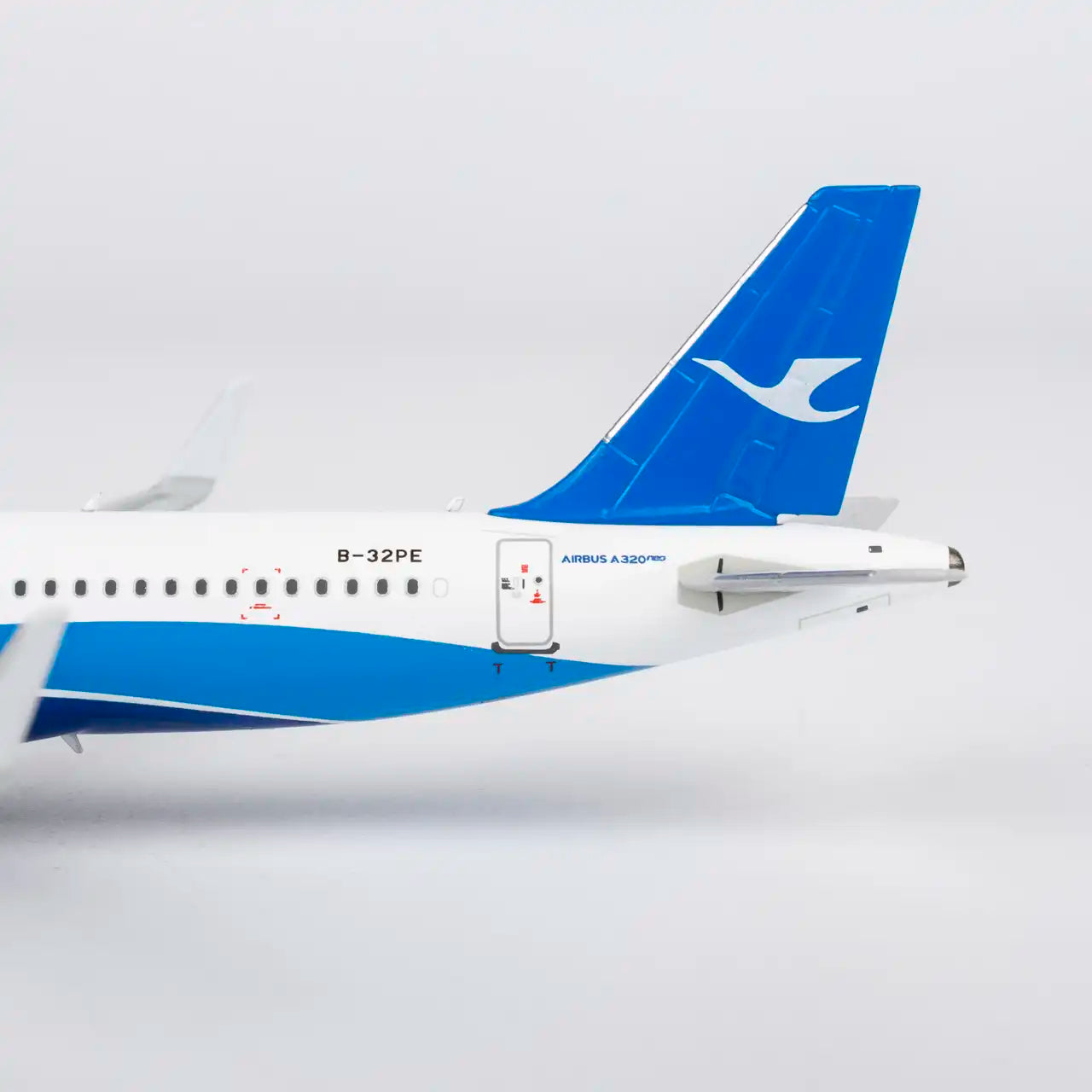 NG Models 1:400 Xiamen Airlines Airbus A320neo B-32PE 64186