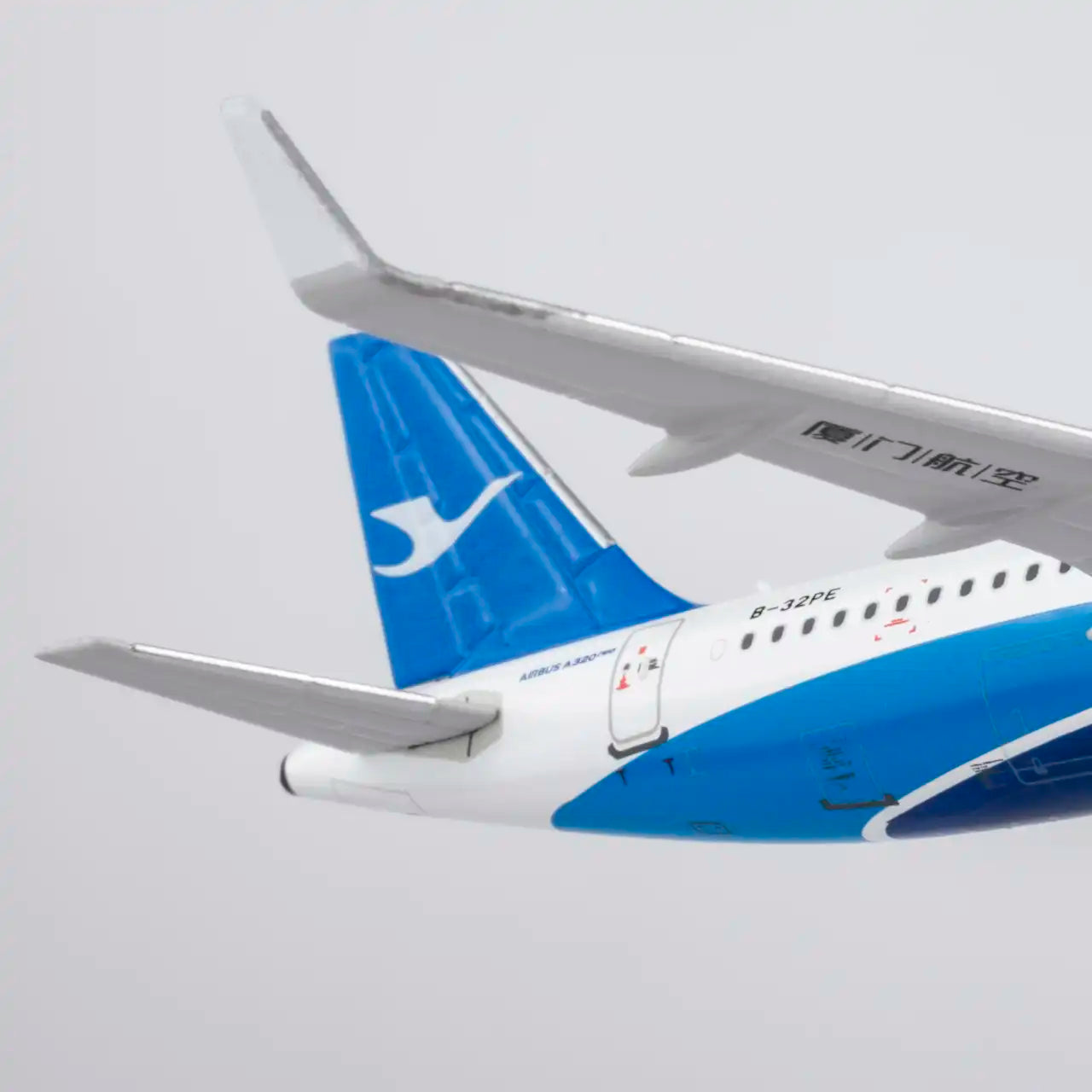 NG Models 1:400 Xiamen Airlines Airbus A320neo B-32PE 64186