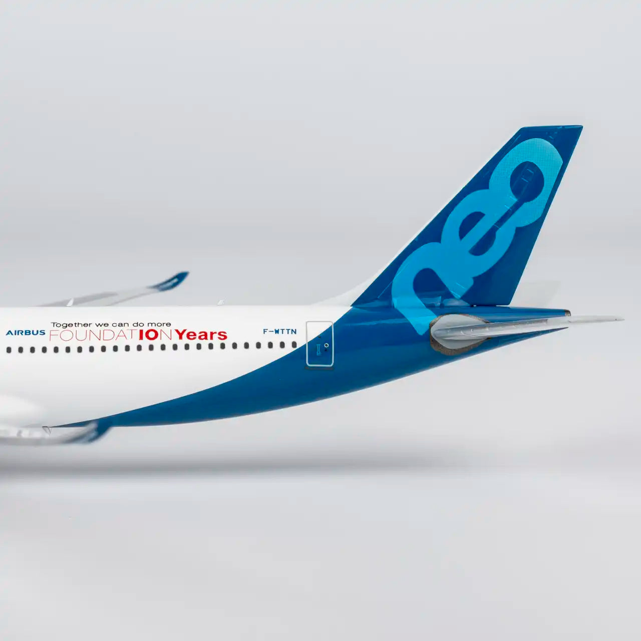 NG Models 1:400 Airbus Industrie A330-900 F-WTTN 68004