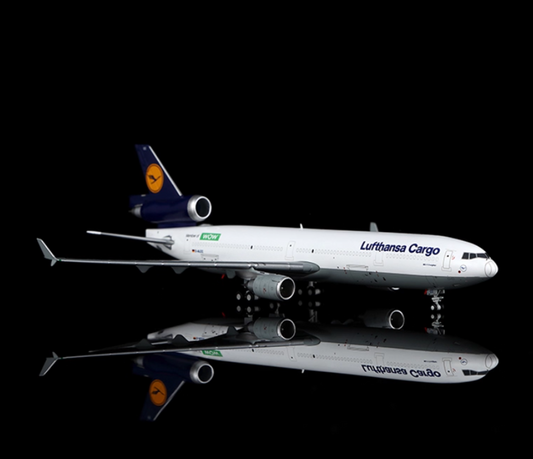 YY Wings 1:400 Lufthansa Cargo McDonnell Douglas MD-11F D-ALCC "Member of WOW"