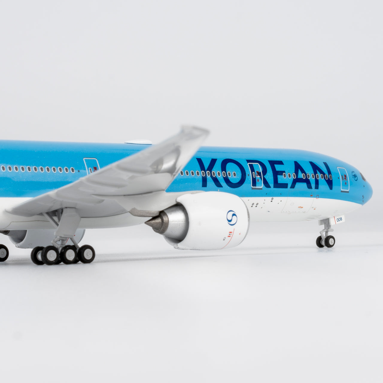NG Models 1:400 Korean Air Boeing 777-300ER HL8008 "2025's" 73079