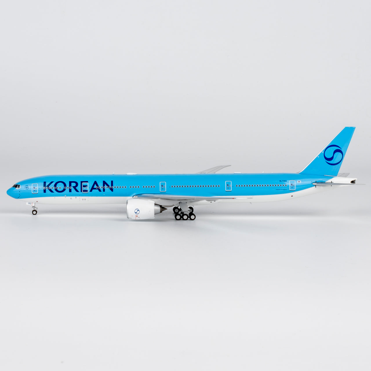 NG Models 1:400 Korean Air Boeing 777-300ER HL7202 "2025's" 73081