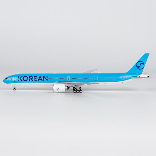 NG Models 1:400 Korean Air Boeing 777-300ER HL7202 "2025's" 73081
