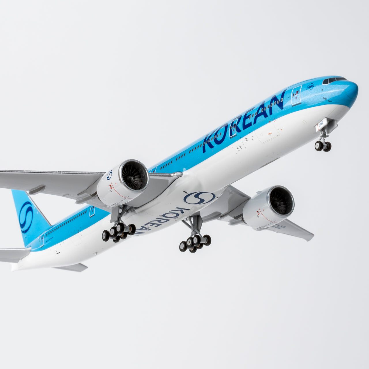 NG Models 1:400 Korean Air Boeing 777-300ER HL7202 "2025's" 73081