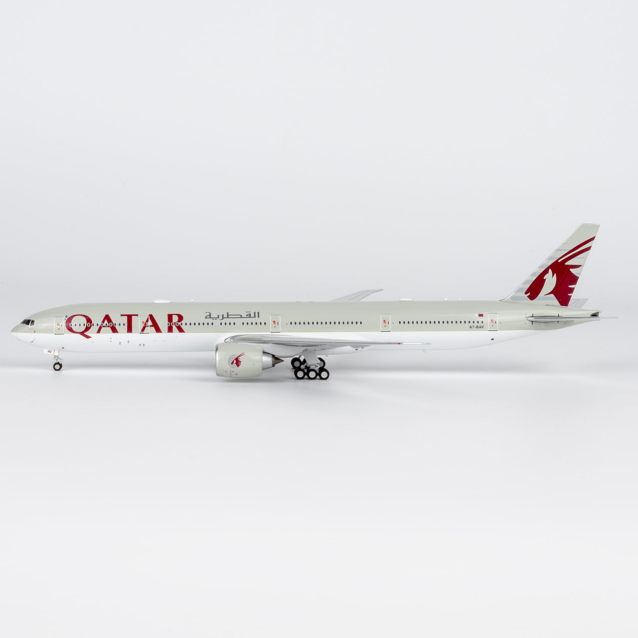 NG Models 1:400 Qatar Airways Boeing 777-300ER A7-BAV 73083