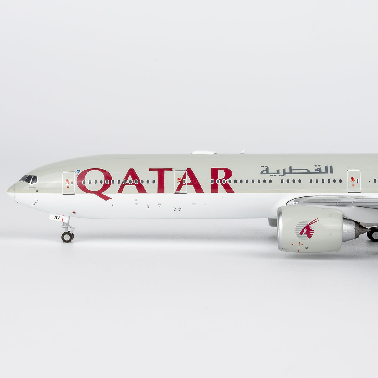 NG Models 1:400 Qatar Airways Boeing 777-300ER A7-BAV 73083