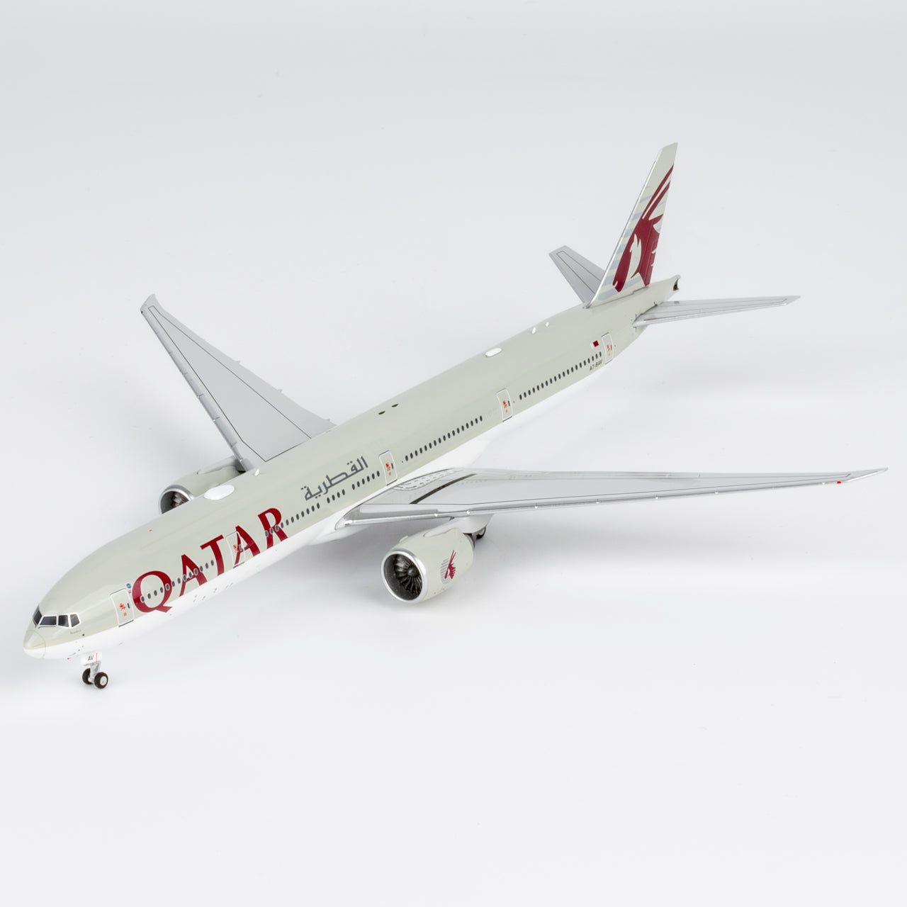 NG Models 1:400 Qatar Airways Boeing 777-300ER A7-BAV 73083