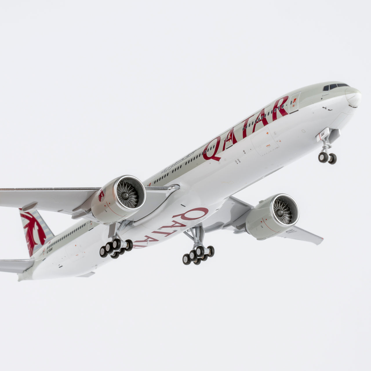 NG Models 1:400 Qatar Airways Boeing 777-300ER A7-BAV 73083