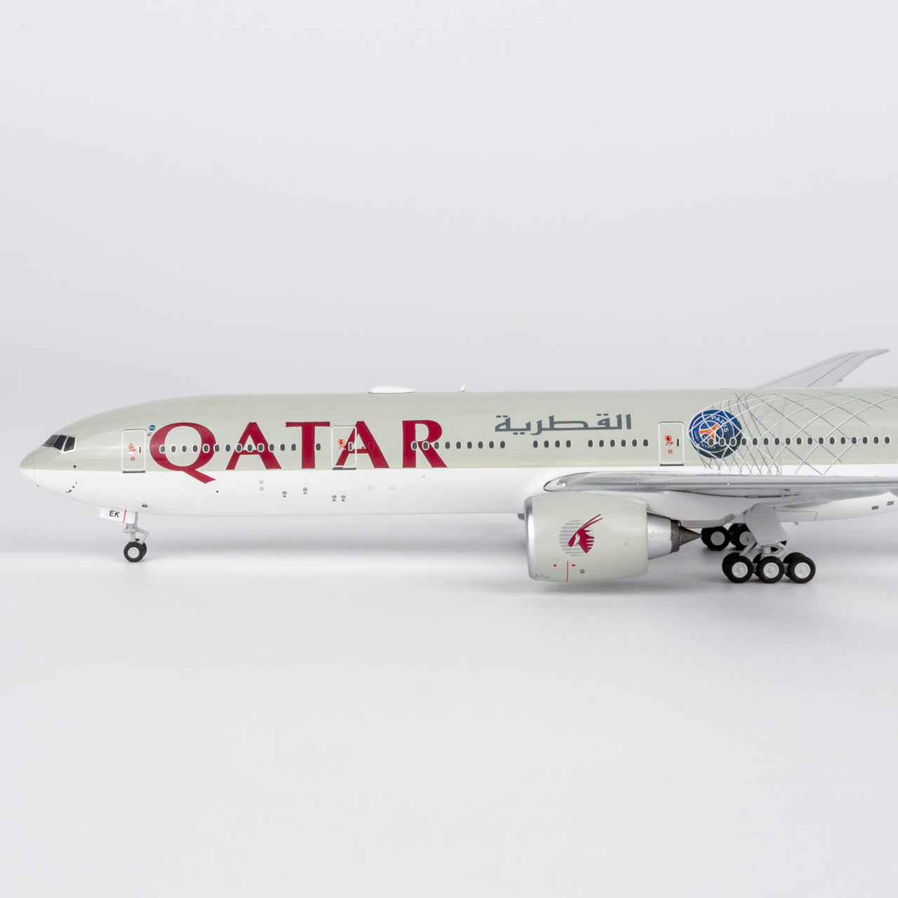 NG Models 1:400 Qatar Airways Boeing 777-300ER A7-BEK "Paris Saint Germain" 73085