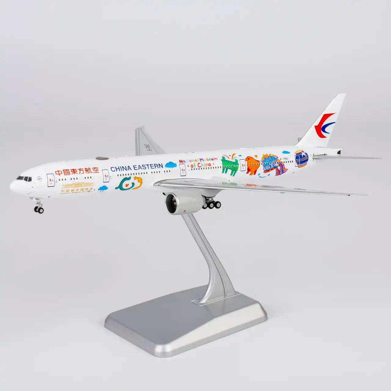 NG Models ULTIMATE 1:400 China Eastern Airlines Boeing 777-300ER B-7882 "National Museum of China" 73088