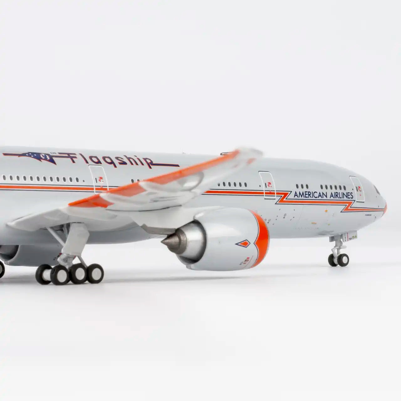 NG ULTIMATE 1:400 American Airlines Boeing 777-300ER N735AT "Flagship DFW" 73094