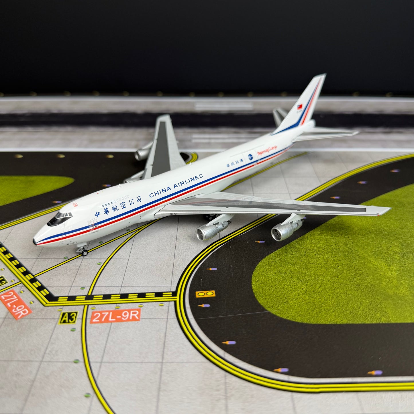 Kylin Models 1:400 China Airlines Cargo Boeing 747-200F B-160 K742CAL01