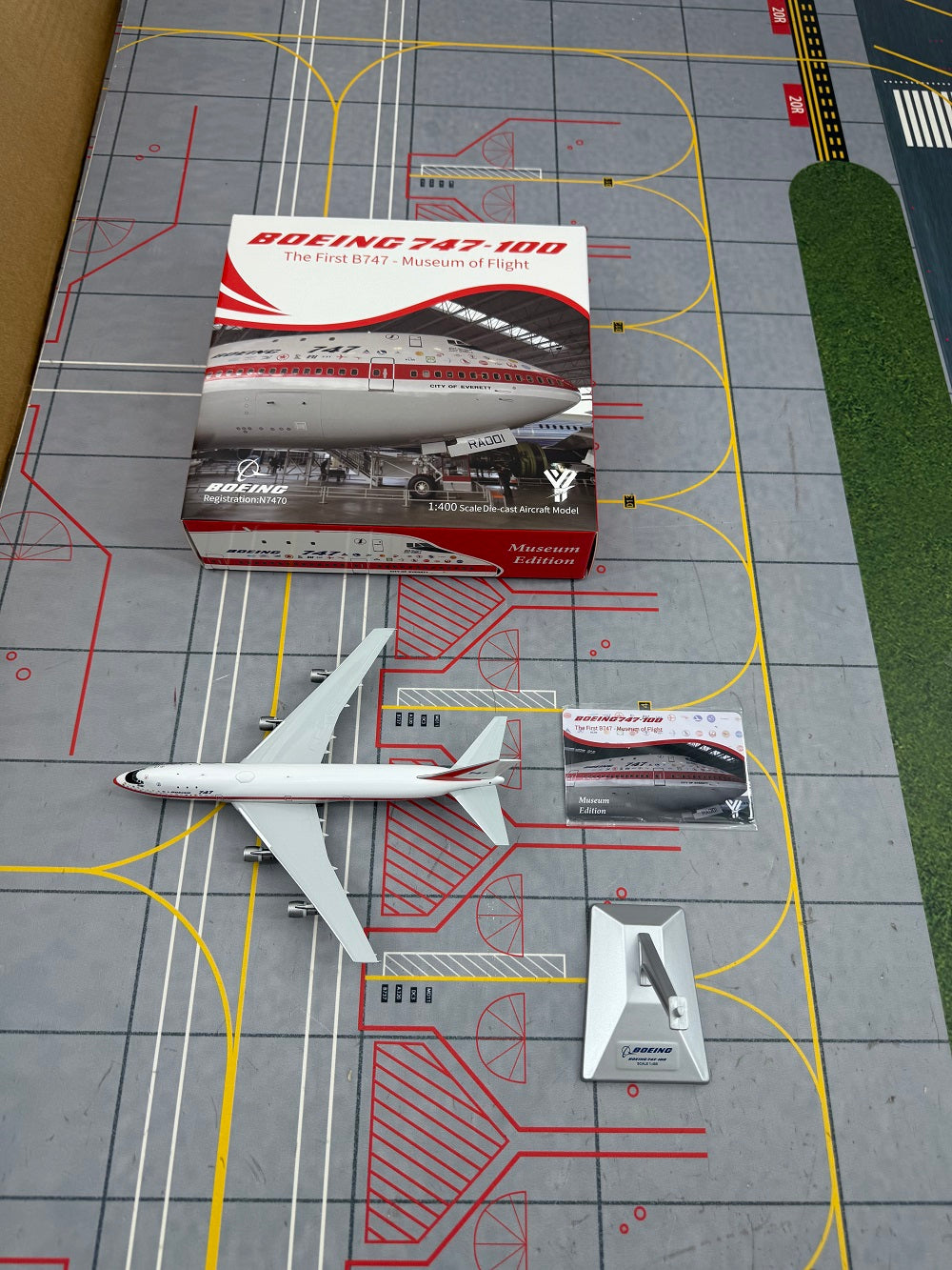 Pre-Order YY Wings 1:400 Boeing Company 747-100 N7470 "Museum Livery" YY74101
