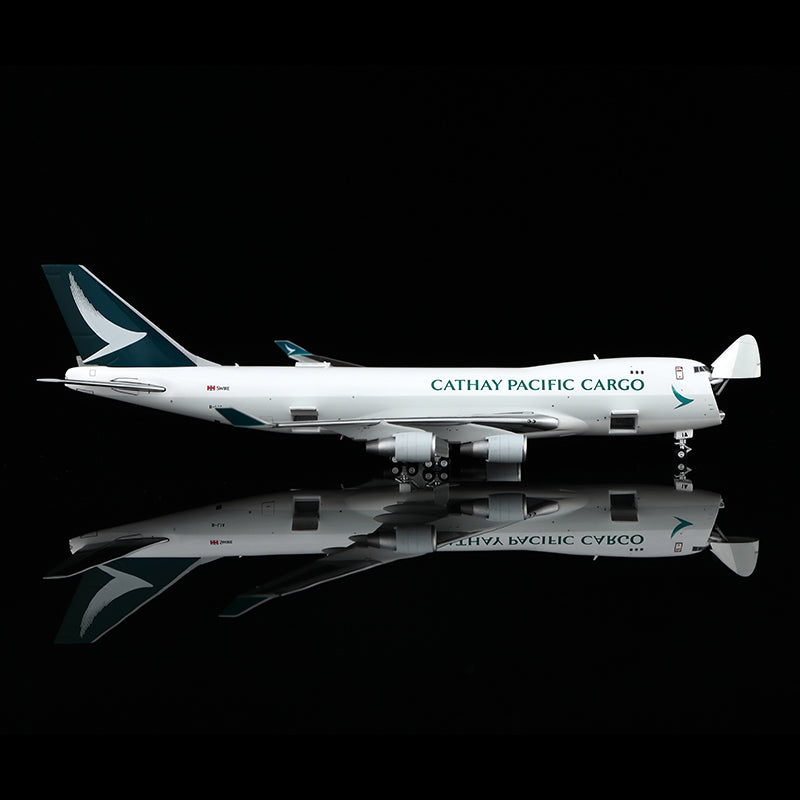Pre-Order YY Wings 1:400 Cathay Pacific Boeing 747-400F B-LIA
