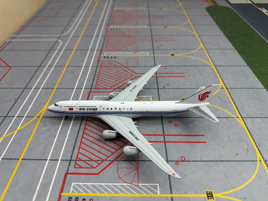 Pre-Order YY Wings 1:400 Air China Boeing 747-8 B-2486