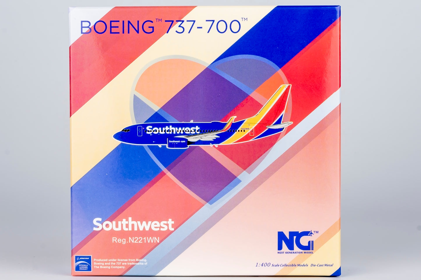 NG Models 1:400 Southwest Airlines Boeing 737-700 N221WN 77042