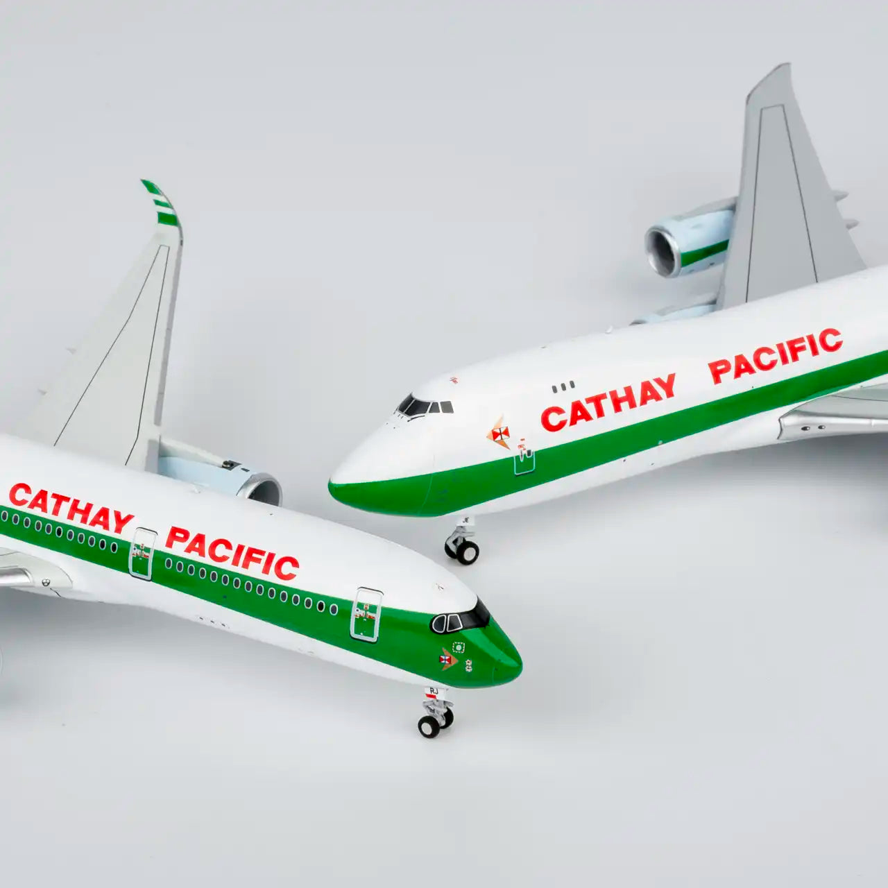 NG ULTIMATE 1:400 Cathay Pacific Cargo Boeing 747-8F B-LJE "80th Anniversary" 78043