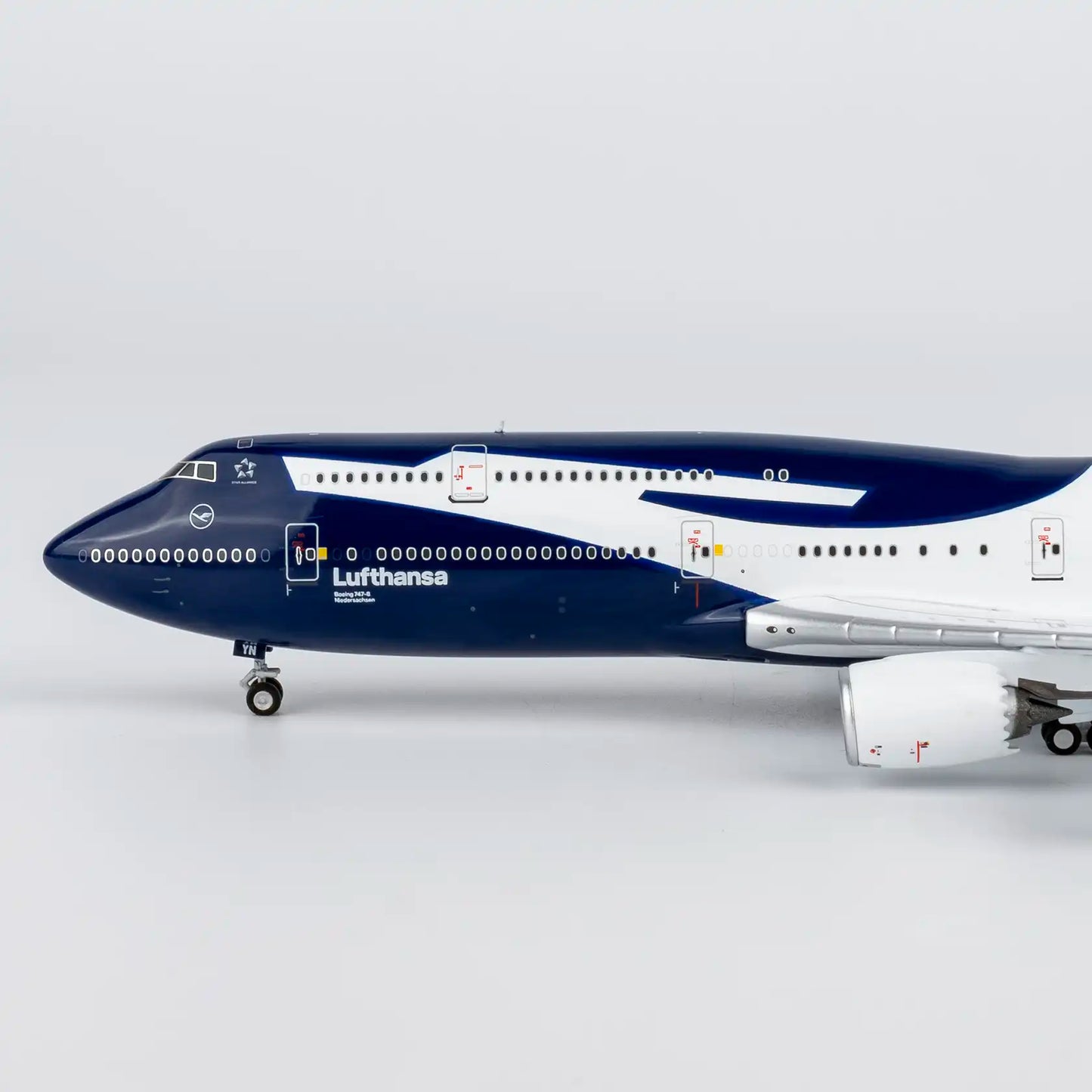 Pre-Order NG Models 1:400 Lufthansa Boeing 747-8i D-ABYN "100 Years" 78046