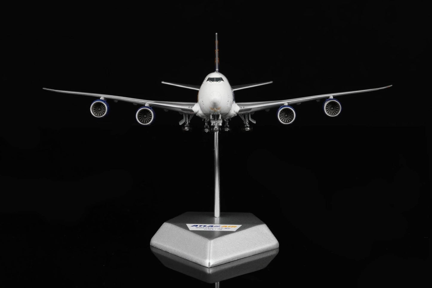 HX Models 1:400 Atlas Air Boeing 747-8F
