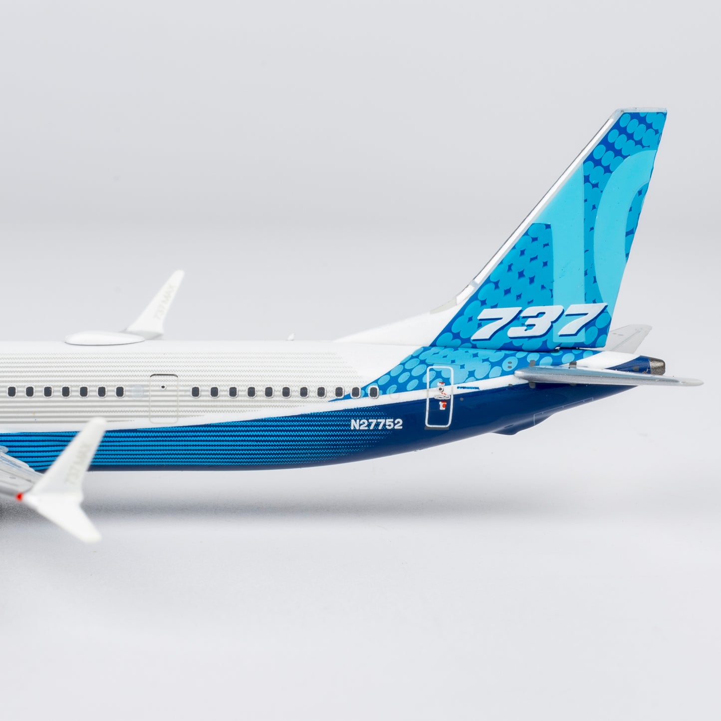NG Models 1:400 The Boeing Company 737 MAX 10 N27752 90005