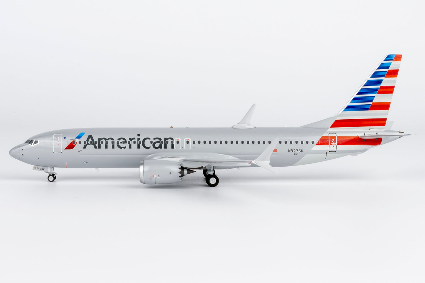 NG Models 1:200 American Airlines Boeing 737 MAX 8 N327SK 92018